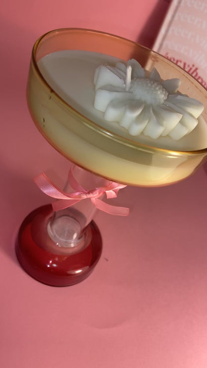 Bougie parfumée dans une tasse coupe - rouge jaune– Vanille Fleurie