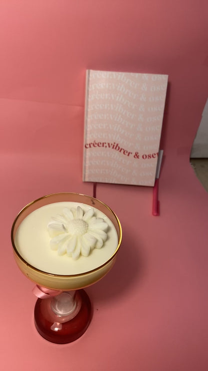 Bougie parfumée dans une tasse coupe - rouge jaune– Vanille Fleurie